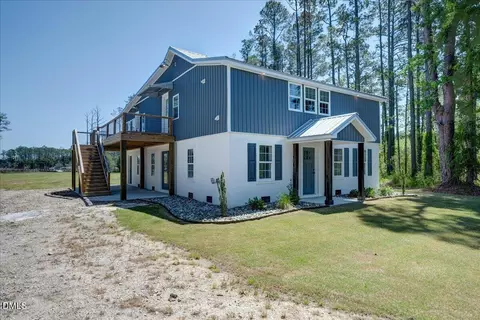 10586 Nc 304 Hwy, Mesic, NC 28515