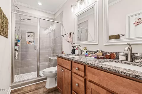 Bath - 1505 Juniper St, Durham, NC 27703 photo 2 of 8