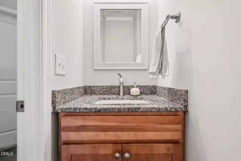 Bath - 1505 Juniper St, Durham, NC 27703 photo 7 of 8