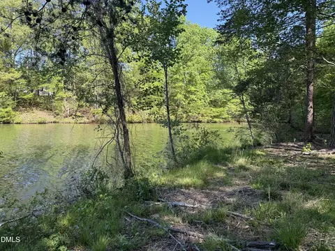 618 Crystal Cove Ln, Yanceyville, NC 27379