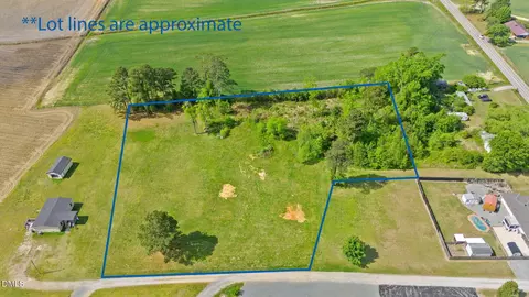 2115 Woods Crossroads Rd, Benson, NC 27504