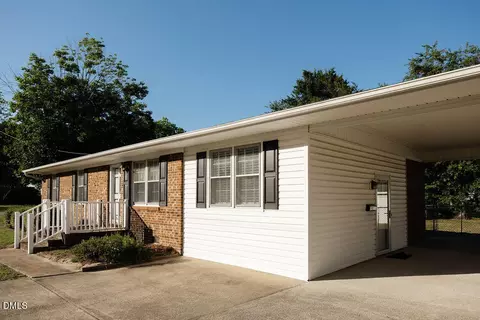 Exterior - 1612 Fairground Rd, Dunn, NC 28334 photo 4 of 7