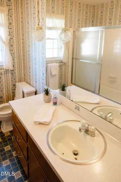 Bath - 1612 Fairground Rd, Dunn, NC 28334 photo 1 of 10