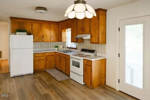 Kitchen - 1612 Fairground Rd, Dunn, NC 28334 photo 4 of 4