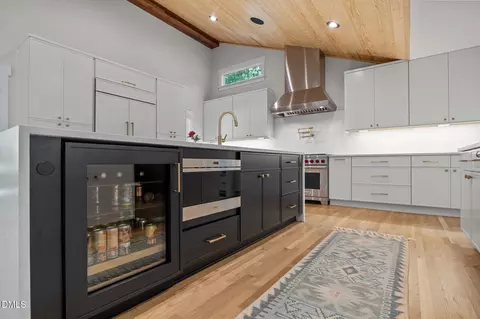 Kitchen - 1538 Dellwood Dr, Raleigh, NC 27607 photo 6 of 8