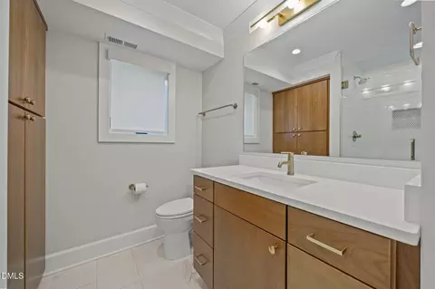 Bath - 1538 Dellwood Dr, Raleigh, NC 27607 photo 10 of 11