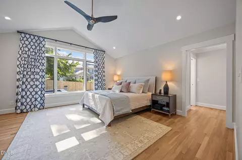 Bedroom - 1538 Dellwood Dr, Raleigh, NC 27607 photo 1 of 6