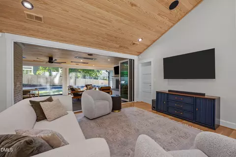 Living - 1538 Dellwood Dr, Raleigh, NC 27607 photo 3 of 3