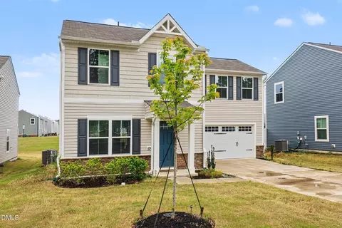 1476 Burgundy Bluff Ln, Zebulon, NC 27597