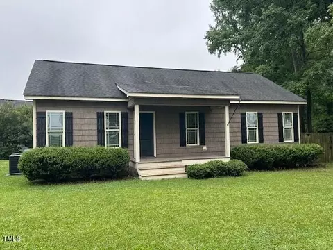 119 N Cross St, Angier, NC 27501