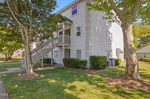 2500 Avent Ferry Rd #201, Raleigh, NC 27606