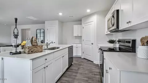 Kitchen - 116 Vignette Dr, Smithfield, NC 27577 photo 4 of 4