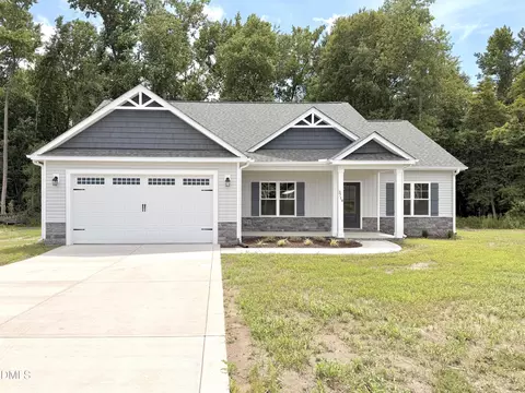 3714 Chatsworth Dr, La Grange, NC 28551