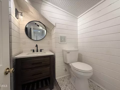Bath - 327 Shady Oak Rd, Roxboro, NC 27574 photo 5 of 7