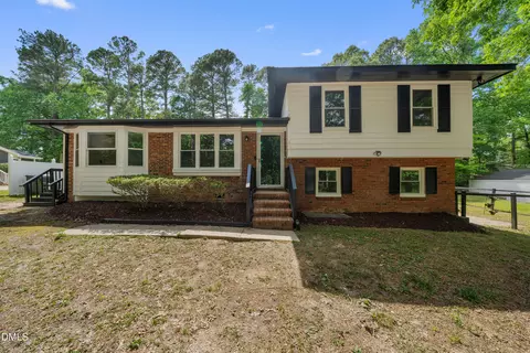 7221 Pilgrim Rd, Raleigh, NC 27616
