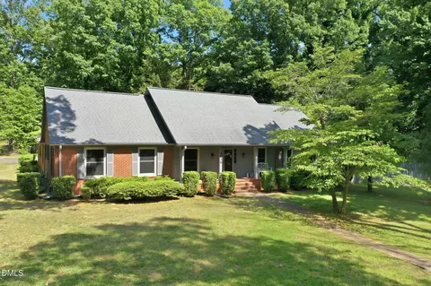 4839 Forest Lake Dr, Mebane, NC 27302