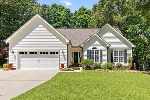 109 Deer Ridge Dr, Selma, NC 27576