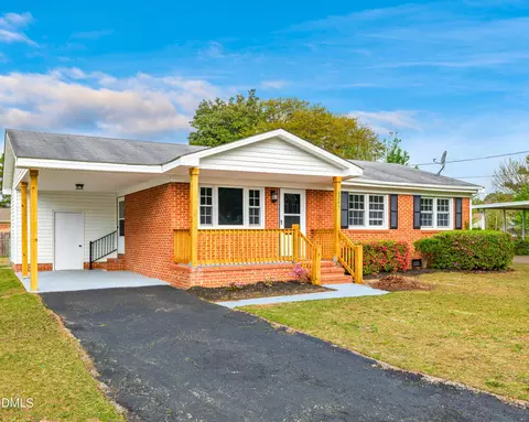 6203 Lynette Cir, Fayetteville, NC 28314