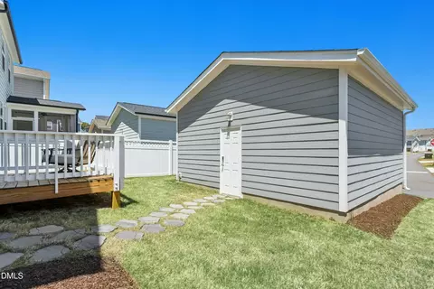 Exterior - 833 Abbyberry Dr, Wake Forest, NC 27587 photo 5 of 12