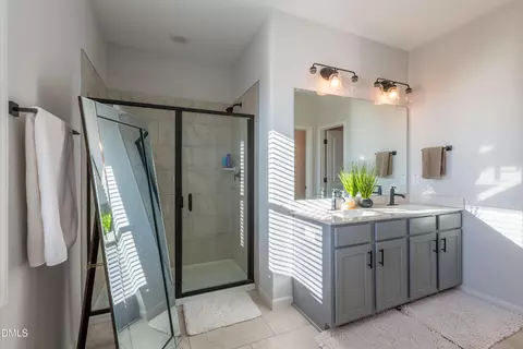 Bath - 1236 Shadow Shade Dr, Wake Forest, NC 27587 photo 4 of 5