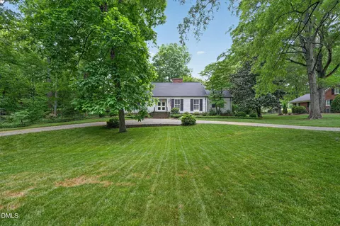1910 Shirley Dr, Burlington, NC 27215