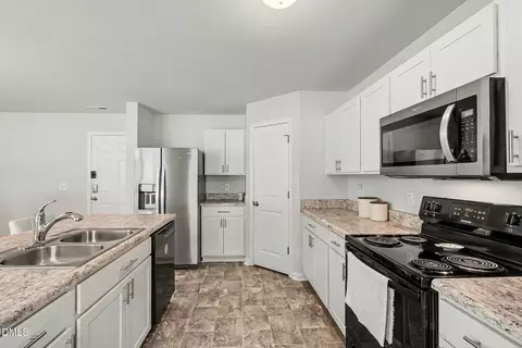 Kitchen - 149 Maple Tree Ln, Clayton, NC 27527 photo 2 of 3