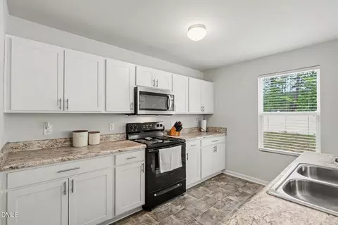 Kitchen - 149 Maple Tree Ln, Clayton, NC 27527 photo 3 of 3