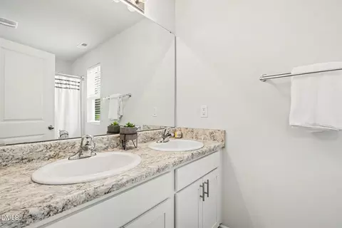 Bath - 149 Maple Tree Ln, Clayton, NC 27527 photo 2 of 3