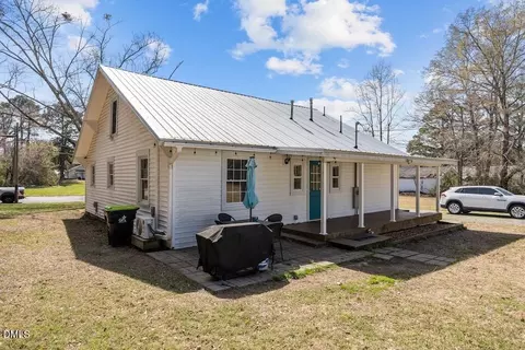 Exterior - 301 E Wilson St, Macclesfield, NC 27852 photo 7 of 10