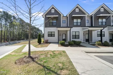 5611 Johnson Woods Ct, Raleigh, NC 27609