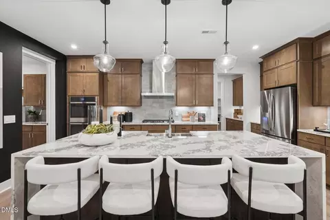 290 Streamside Ter, Fuquay Varina, NC 27526