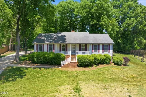 423 Wildwood Ln, Graham, NC 27253