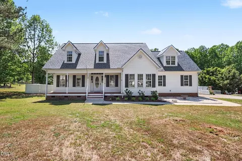 171 Churchill Downs Dr, Clayton, NC 27520