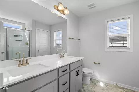 Bath - 416 Sturgeon St, Smithfield, NC 27577 photo 1 of 4
