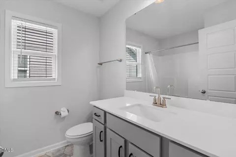 Bath - 416 Sturgeon St, Smithfield, NC 27577 photo 3 of 4