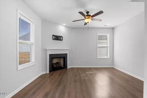 Living - 416 Sturgeon St, Smithfield, NC 27577 photo 1 of 3