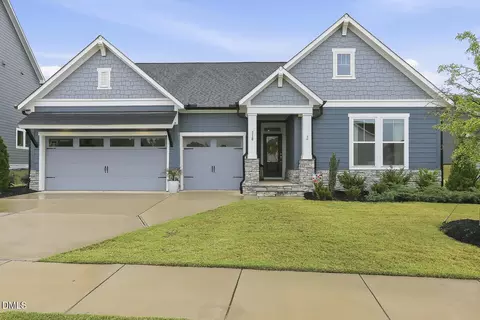 518 Serenity Walk Pkwy, Fuquay Varina, NC 27526