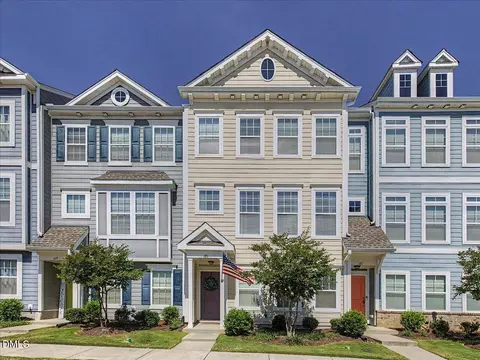 681 Grand Central Sta, Apex, NC 27502