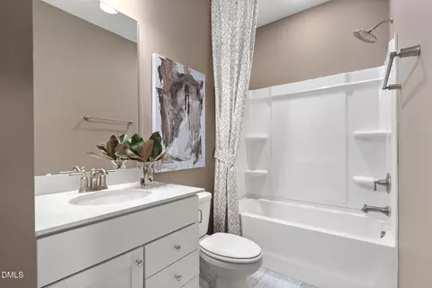 Bath - 208 Armorial Ct, Willow Spring, NC 27592 photo 4 of 4