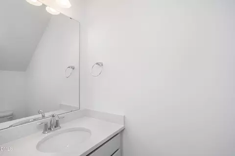 Bath - 576 Highview Dr #40, Benson, NC 27504 photo 1 of 4