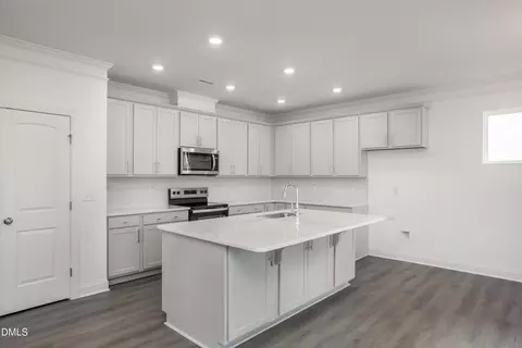 Kitchen - 576 Highview Dr #40, Benson, NC 27504 photo 1 of 2