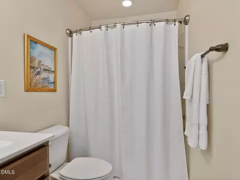 Bath - 1312 Southpoint Trl, Durham, NC 27713 photo 5 of 5