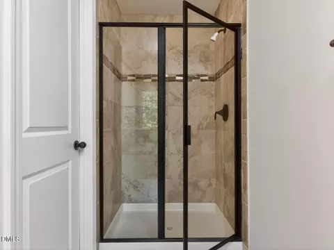 Bath - 1312 Southpoint Trl, Durham, NC 27713 photo 3 of 5