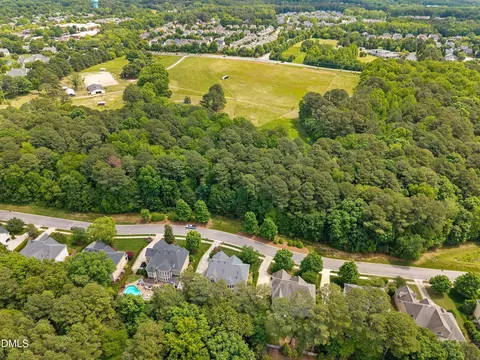 View/Area - 400 Allenhurst Pl, Cary, NC 27518 photo 2 of 4