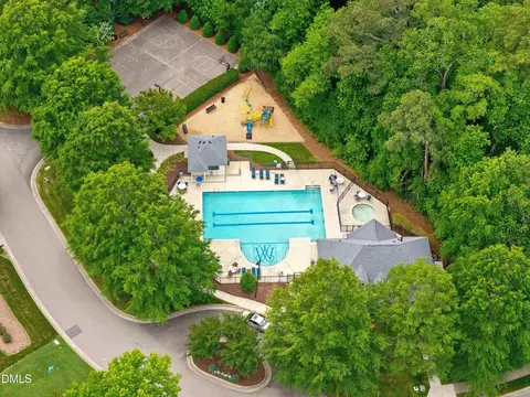 View/Area - 400 Allenhurst Pl, Cary, NC 27518 photo 4 of 4