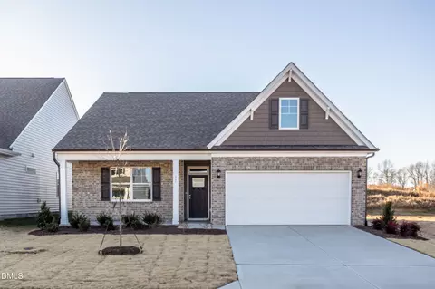 32 Quilting Dr #215, Benson, NC 27504