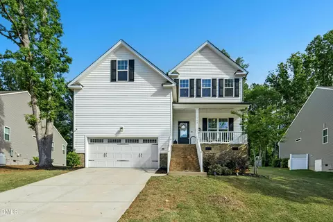 102 Red Dog Dr, Louisburg, NC 27549