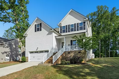 102 Red Dog Dr, Louisburg, NC 27549