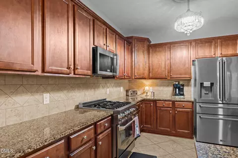 Kitchen - 138 Tramway Cir, Angier, NC 27501 photo 4 of 5
