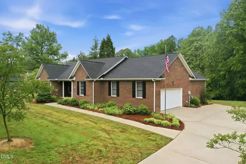 2232 Saint Bride Ct, Mebane, NC 27302